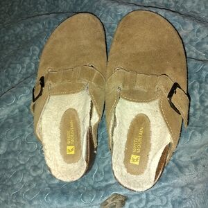 White Mountain Tan Suede Clogs